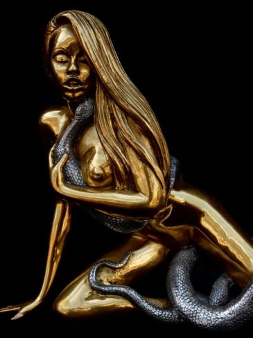  Escultura de bronce